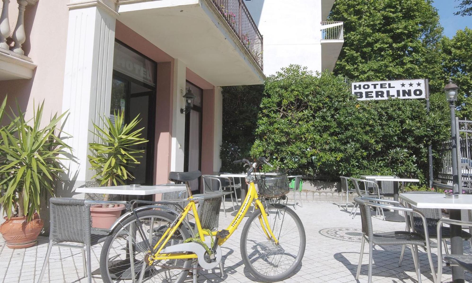 Hotel Berlino Католика Екстериор снимка